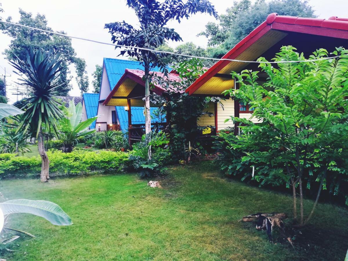 Star View Garden Vila Ban Huai Maenam Noi Exterior foto